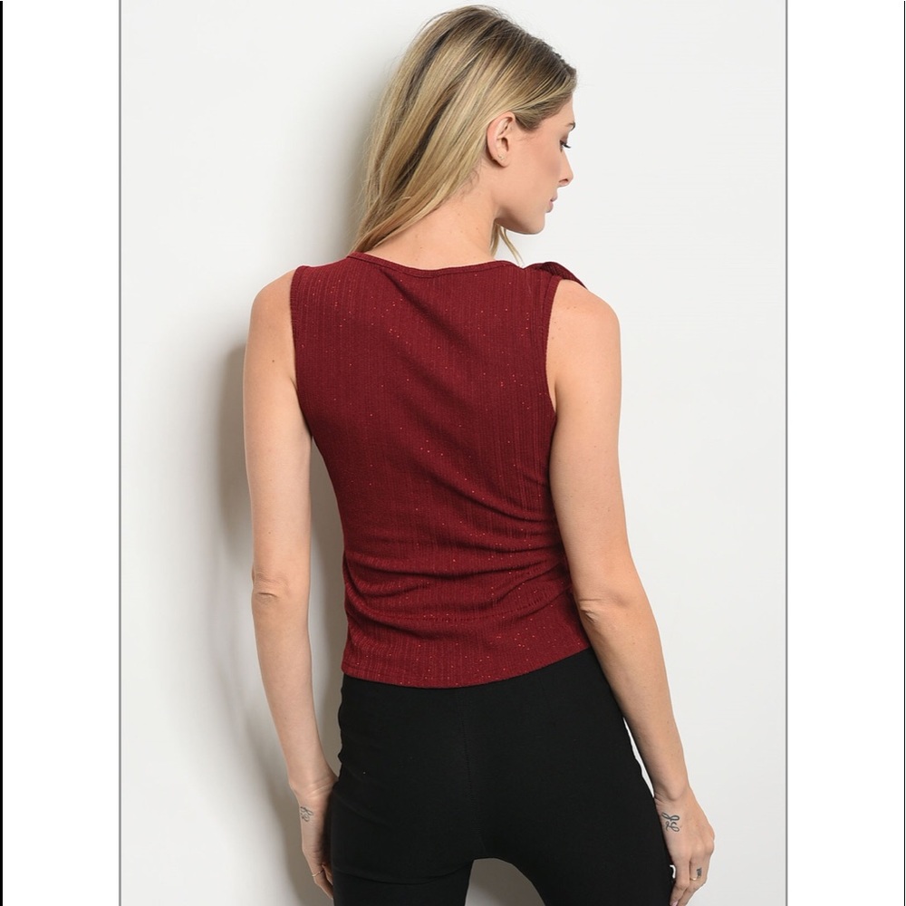 🏆HP🏆Sleeveless Ruffled sparkle metallic top - Picture 4 of 4